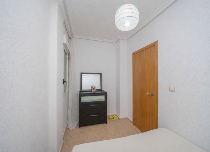 Odsprzedaż - Apartament - Torrevieja - Puerto Deportivo