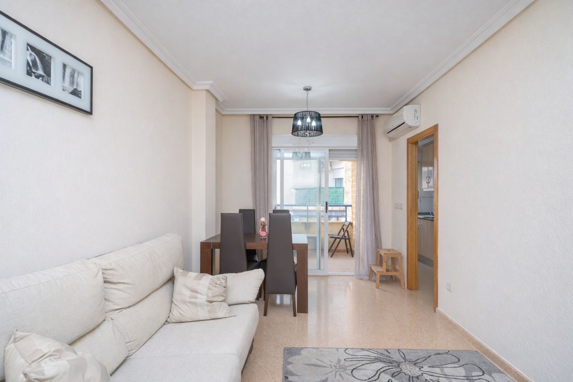 Odsprzedaż - Apartament - Torrevieja - Puerto Deportivo