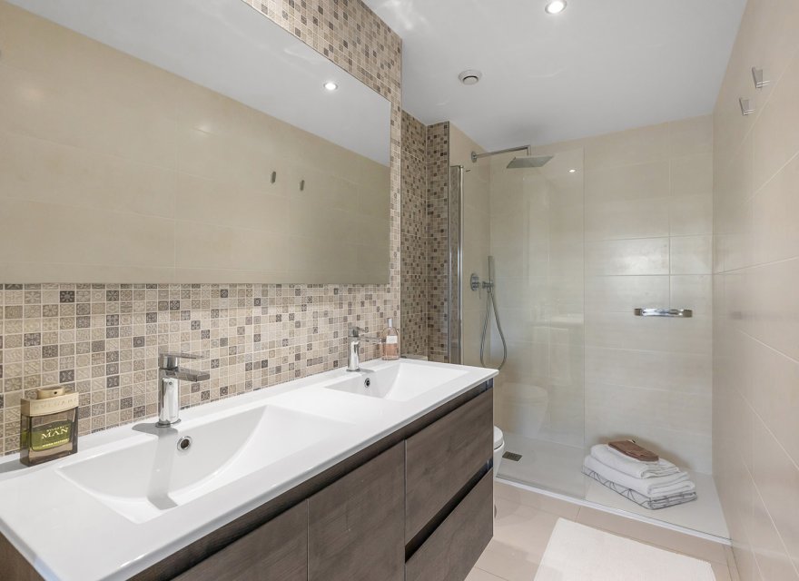 Odsprzedaż - Apartament - Torrevieja - Punta Prima