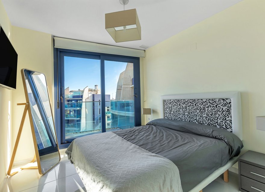 Odsprzedaż - Apartament - Torrevieja - Punta Prima