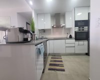 Odsprzedaż - Apartament - Torrevieja - Punta Prima