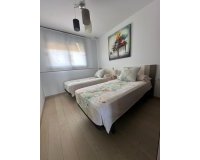 Odsprzedaż - Apartament - Torrevieja - Punta Prima