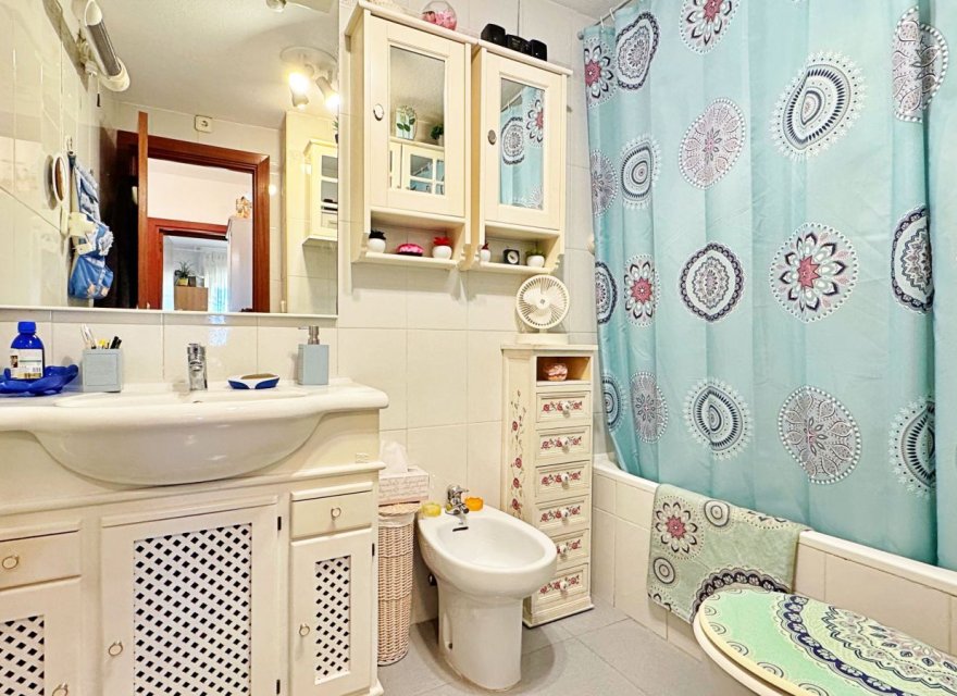 Odsprzedaż - Apartament - Torrevieja - Rocio del Mar