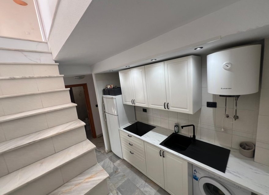 Odsprzedaż - Apartament - Torrevieja - Torreblanca