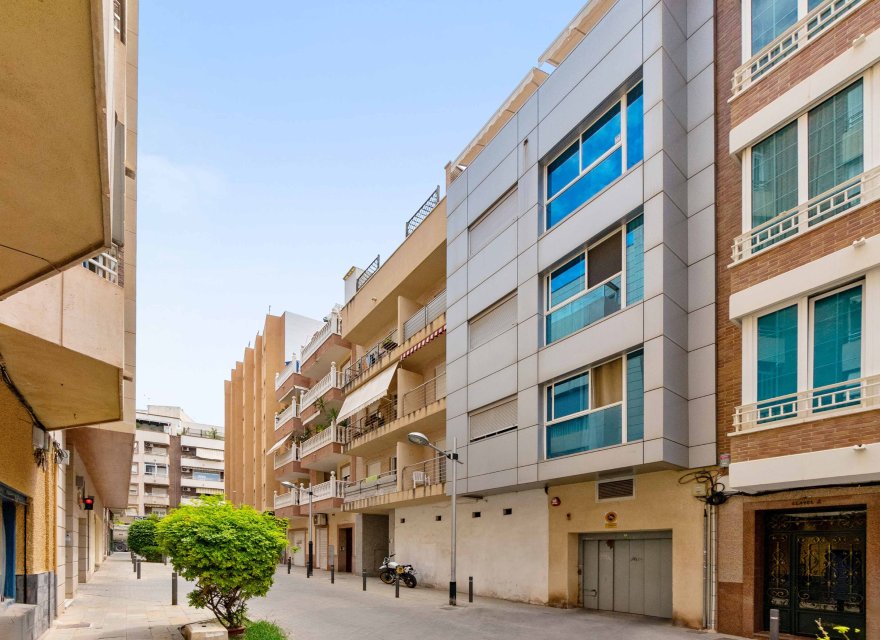 Odsprzedaż - Apartament - Torrevieja - Torrevieja Centro