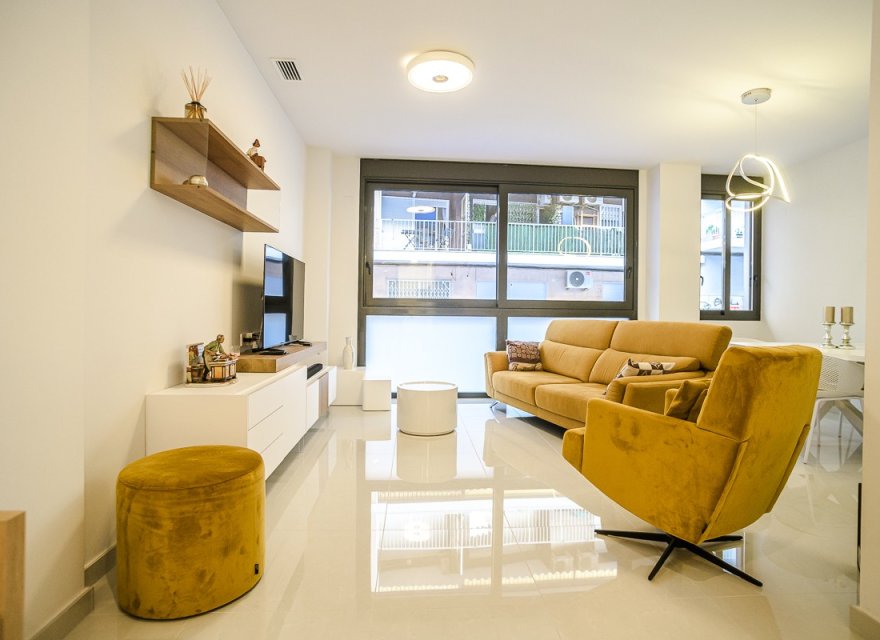 Odsprzedaż - Apartament - Torrevieja