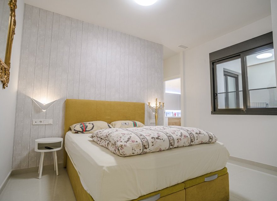 Odsprzedaż - Apartament - Torrevieja