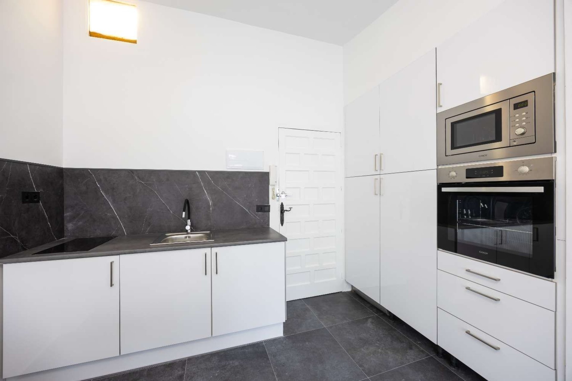 Odsprzedaż - Apartament - Torrevieja