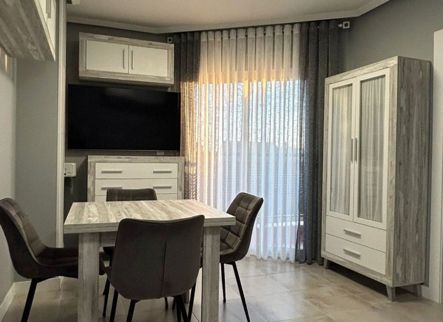 Odsprzedaż - Apartament - Torrevieja