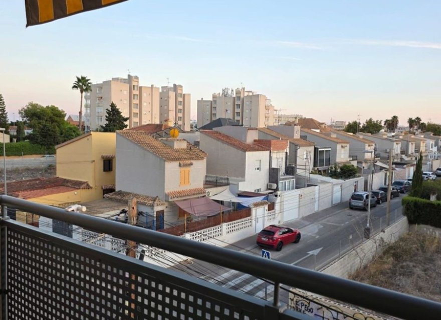 Odsprzedaż - Apartament - Torrevieja