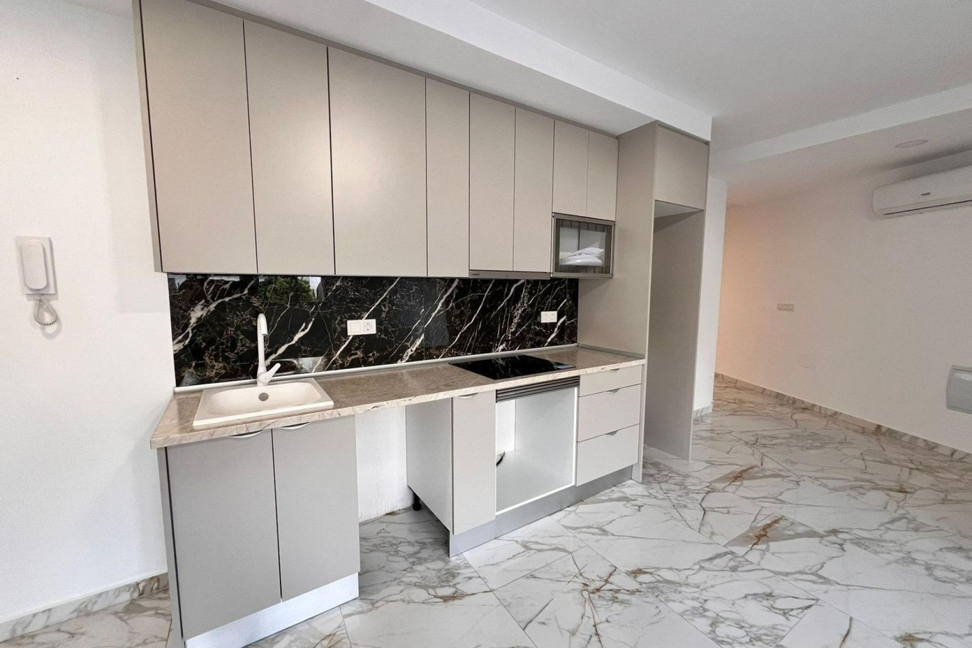 Odsprzedaż - Apartament - Torrevieja