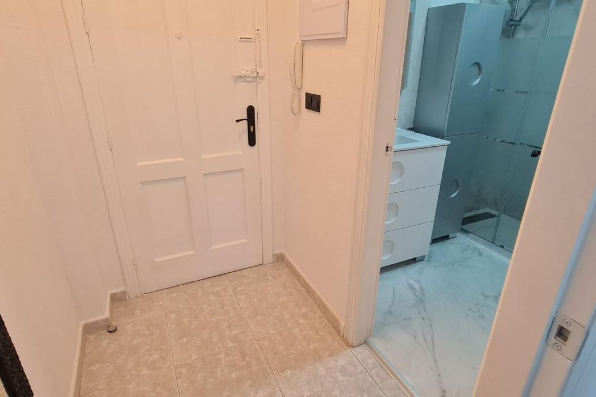 Odsprzedaż - Apartament - Torrevieja