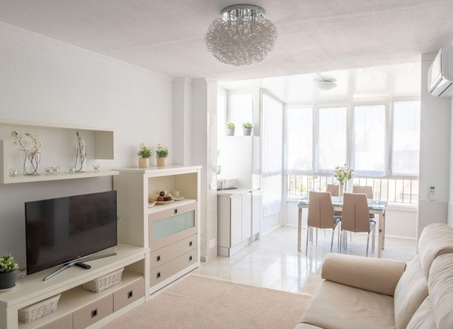 Odsprzedaż - Apartament - Torrevieja
