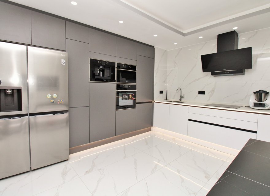 Odsprzedaż - Apartament - Torrevieja