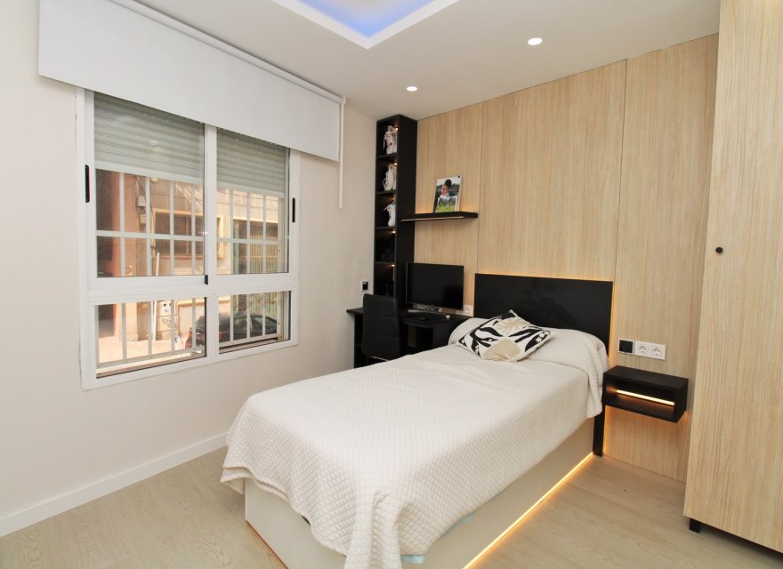 Odsprzedaż - Apartament - Torrevieja