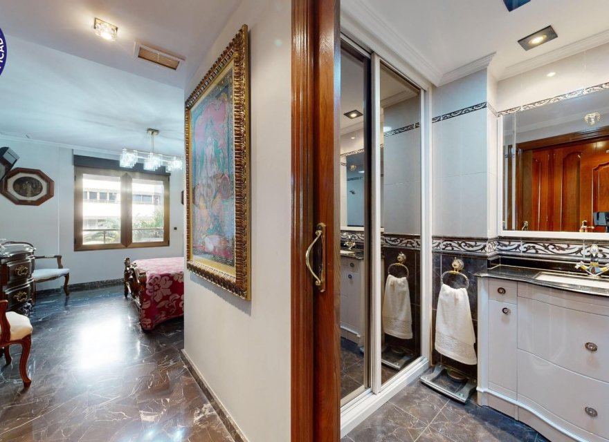 Odsprzedaż - Apartament - Valencia - Centro