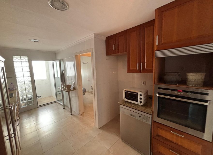Odsprzedaż - Apartament - Valencia - Ciutat Universitaria