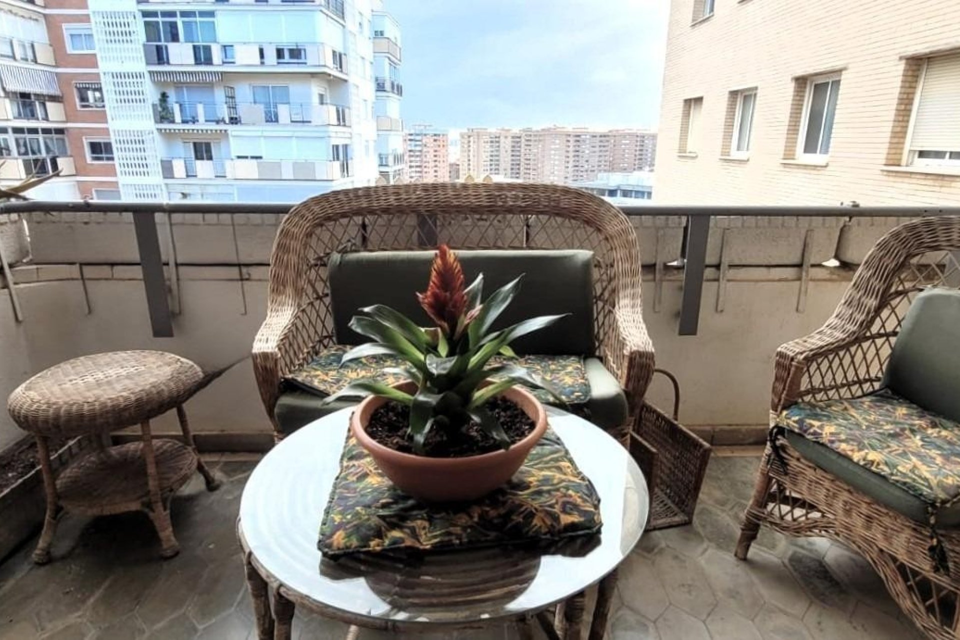 Odsprzedaż - Apartament - Valencia - Ciutat Universitaria