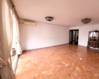 Odsprzedaż - Apartament - Valencia - Ciutat Universitaria