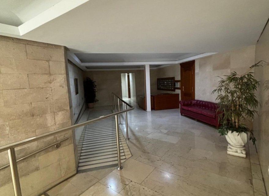 Odsprzedaż - Apartament - Valencia - Ciutat Universitaria