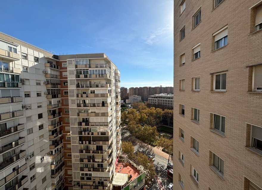 Odsprzedaż - Apartament - Valencia - Ciutat Universitaria