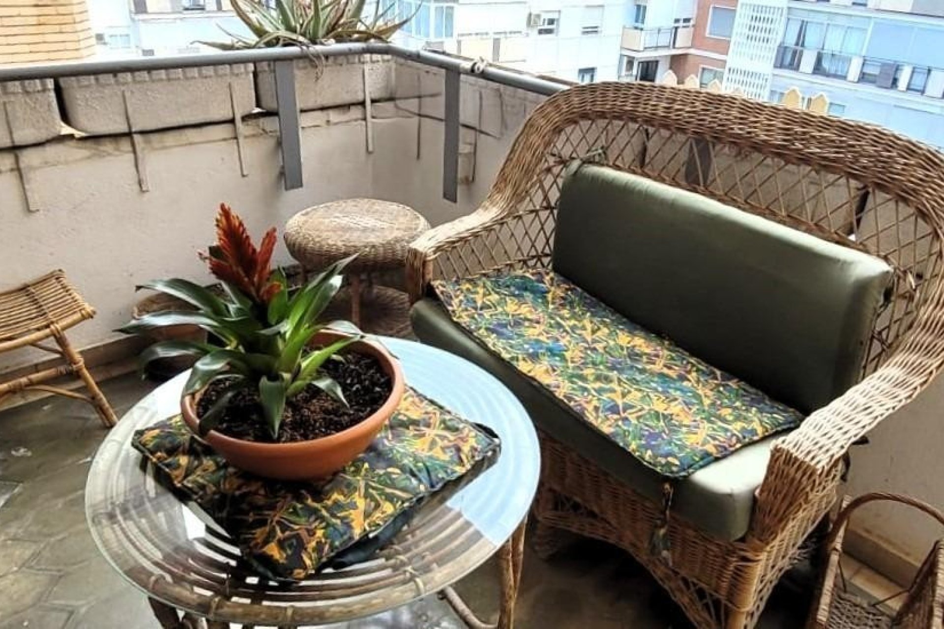 Odsprzedaż - Apartament - Valencia - Ciutat Universitaria