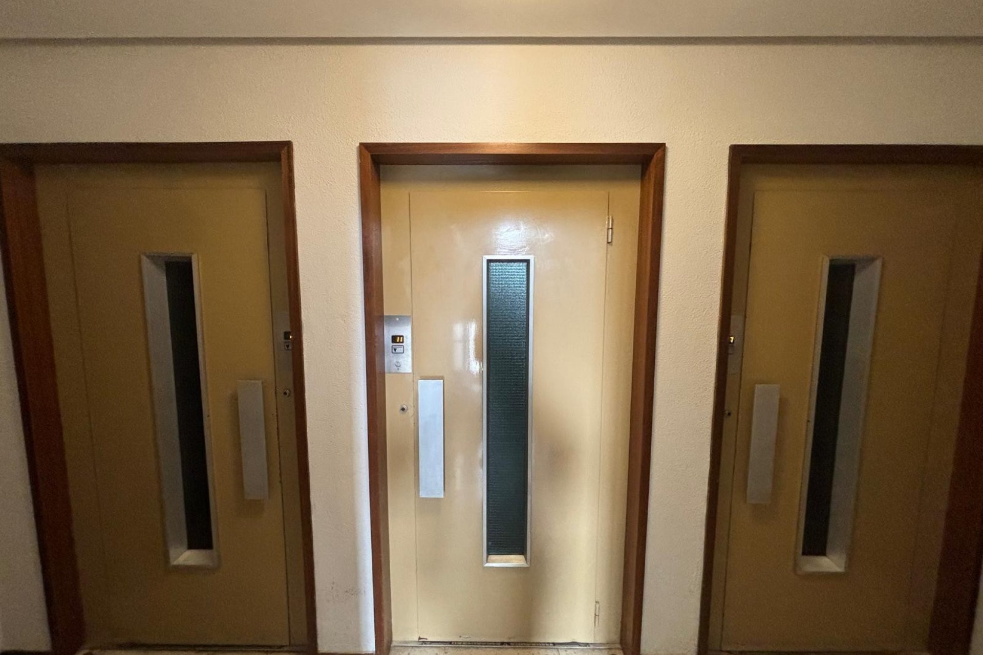 Odsprzedaż - Apartament - Valencia - Ciutat Universitaria