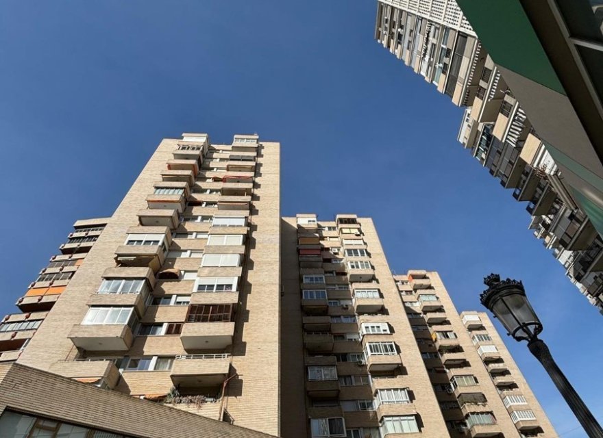 Odsprzedaż - Apartament - Valencia - Ciutat Universitaria
