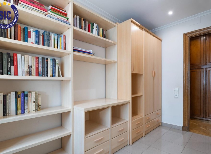 Odsprzedaż - Apartament - Valencia - l'Eixample