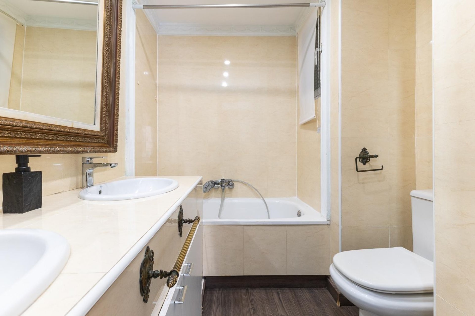 Odsprzedaż - Apartament - Valencia - Quatre Carreres