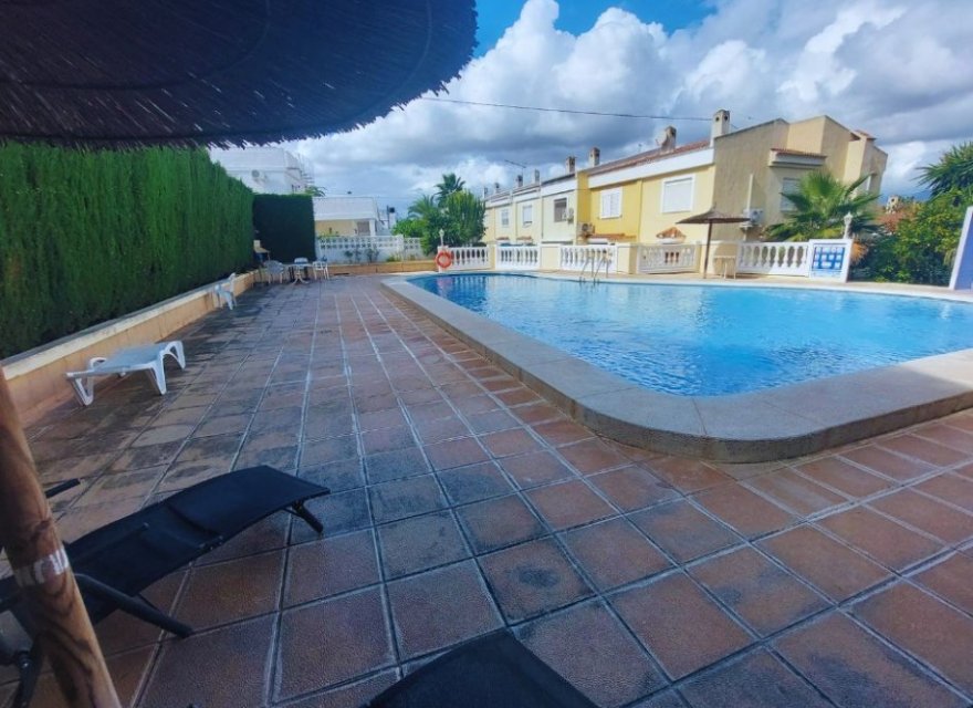 Odsprzedaż - Bungalow - Albir  - Costa Blanca