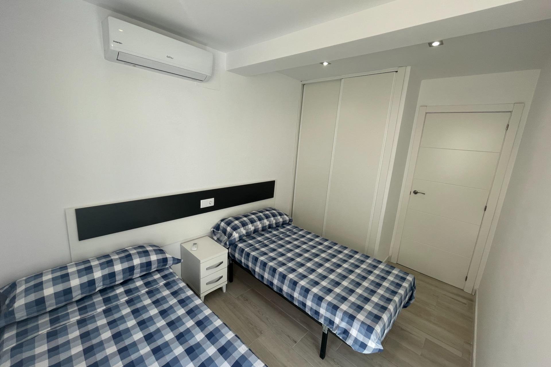 Odsprzedaż - Bungalow - Orihuela Costa - La Regia