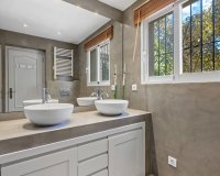 Odsprzedaż - Działka - Altea