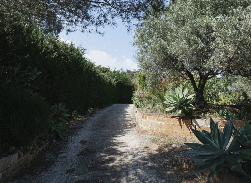 Odsprzedaż - Działka - Еstepona - Costa del Sol