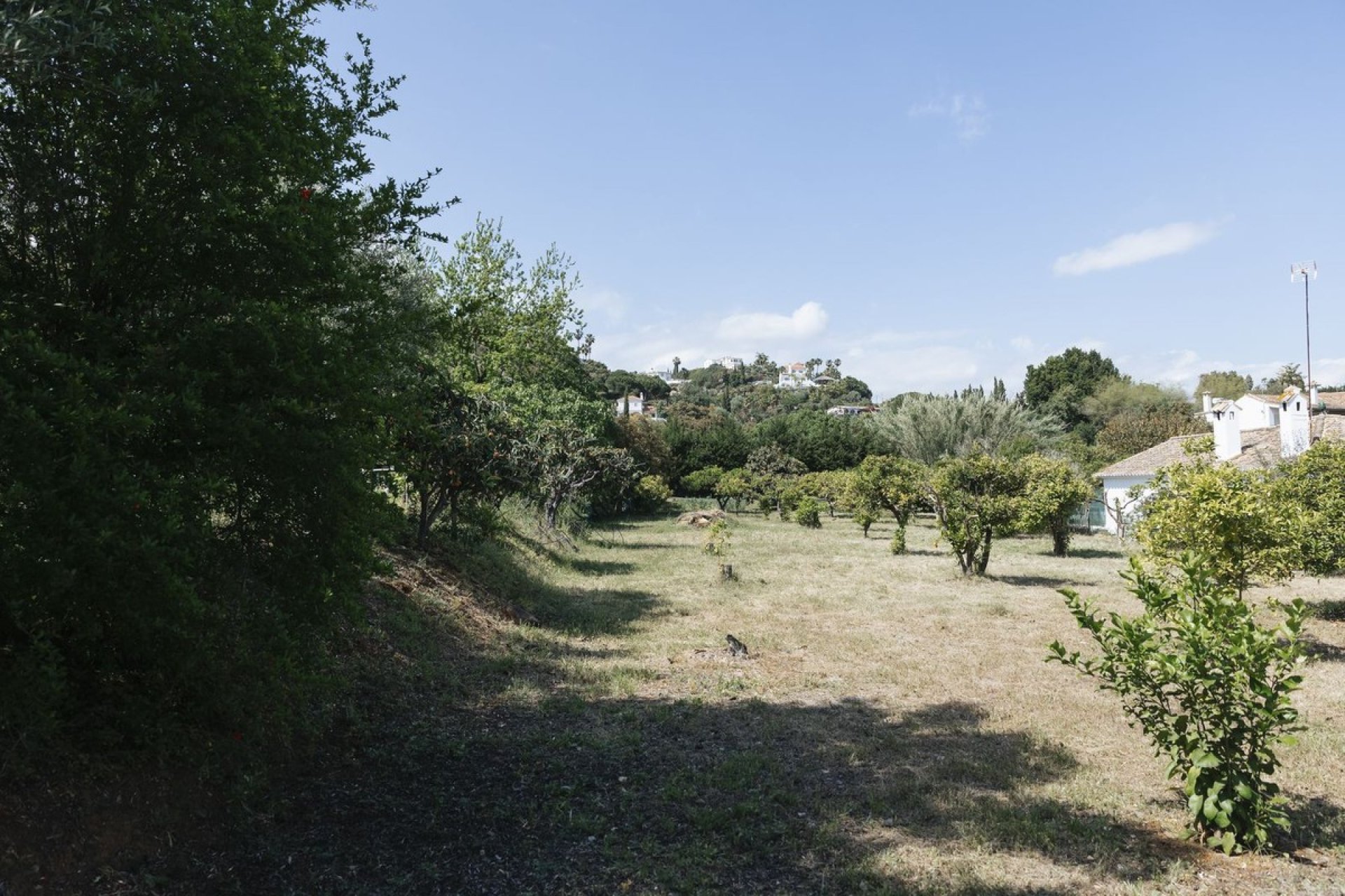 Odsprzedaż - Działka - Еstepona - Costa del Sol