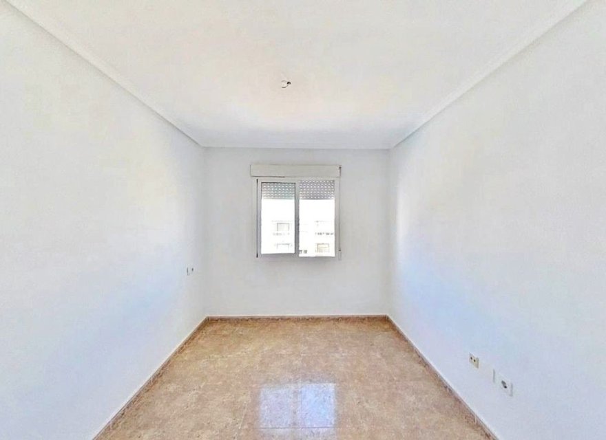 Odsprzedaż - Komercyjna - Torrevieja