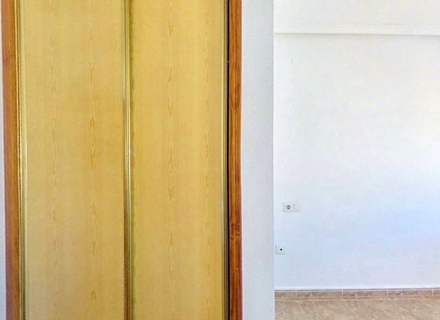 Odsprzedaż - Komercyjna - Torrevieja