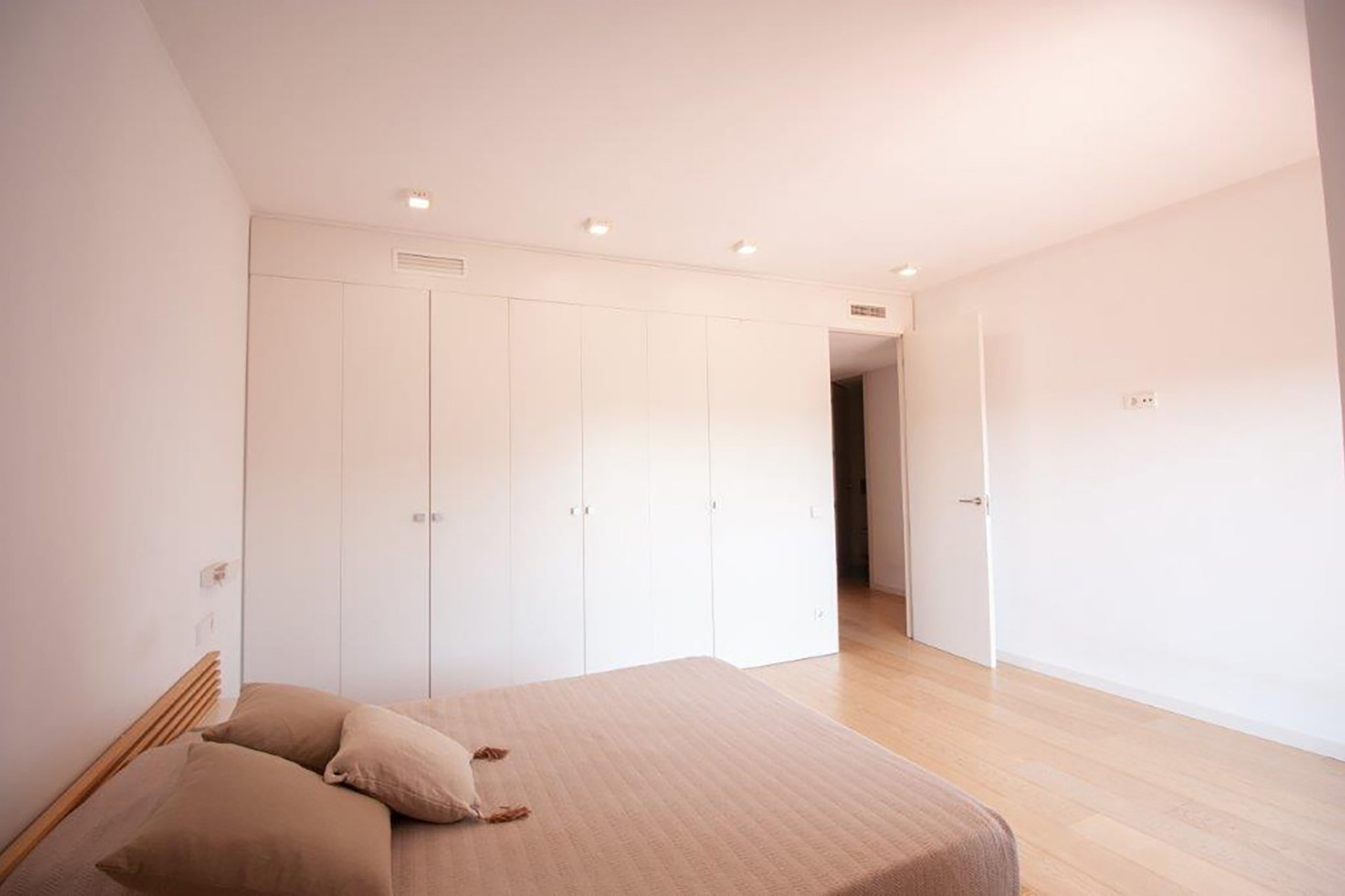 Odsprzedaż - Komercyjna - Valencia - Exposició