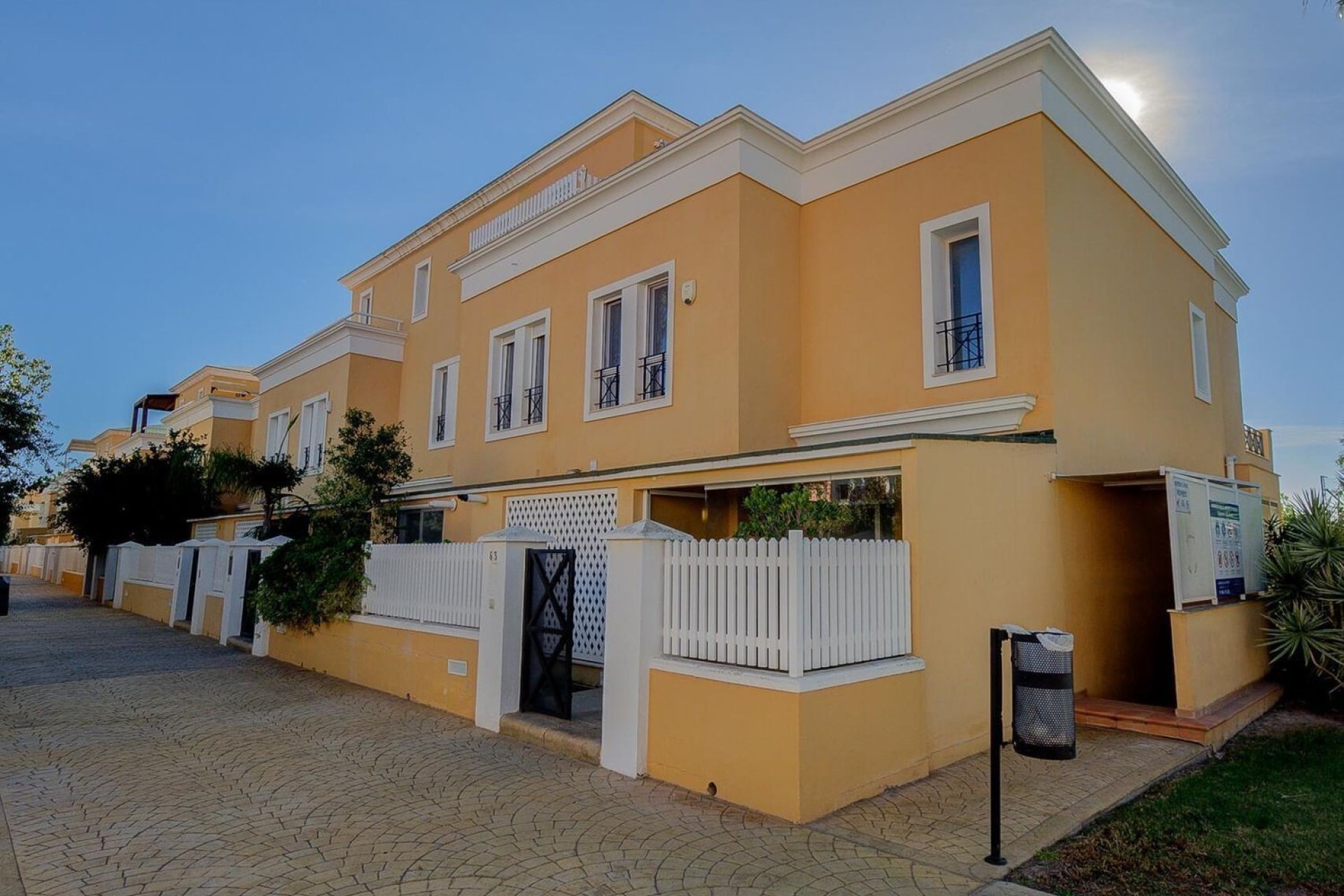 Odsprzedaż - Willa - Alicante - Alicante Golf