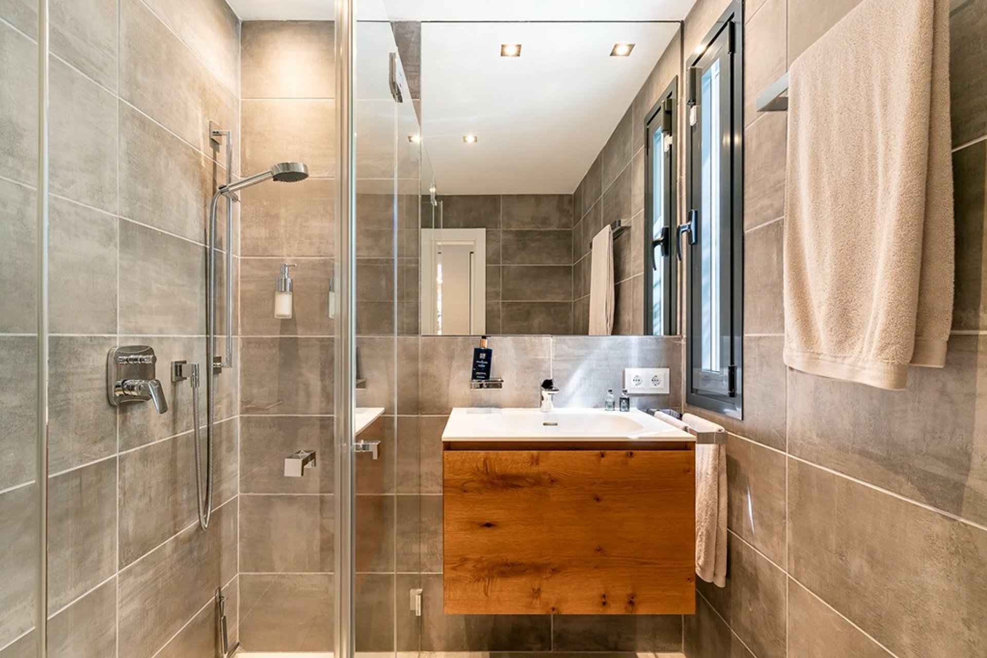 Odsprzedaż - Willa - Cala Viñes