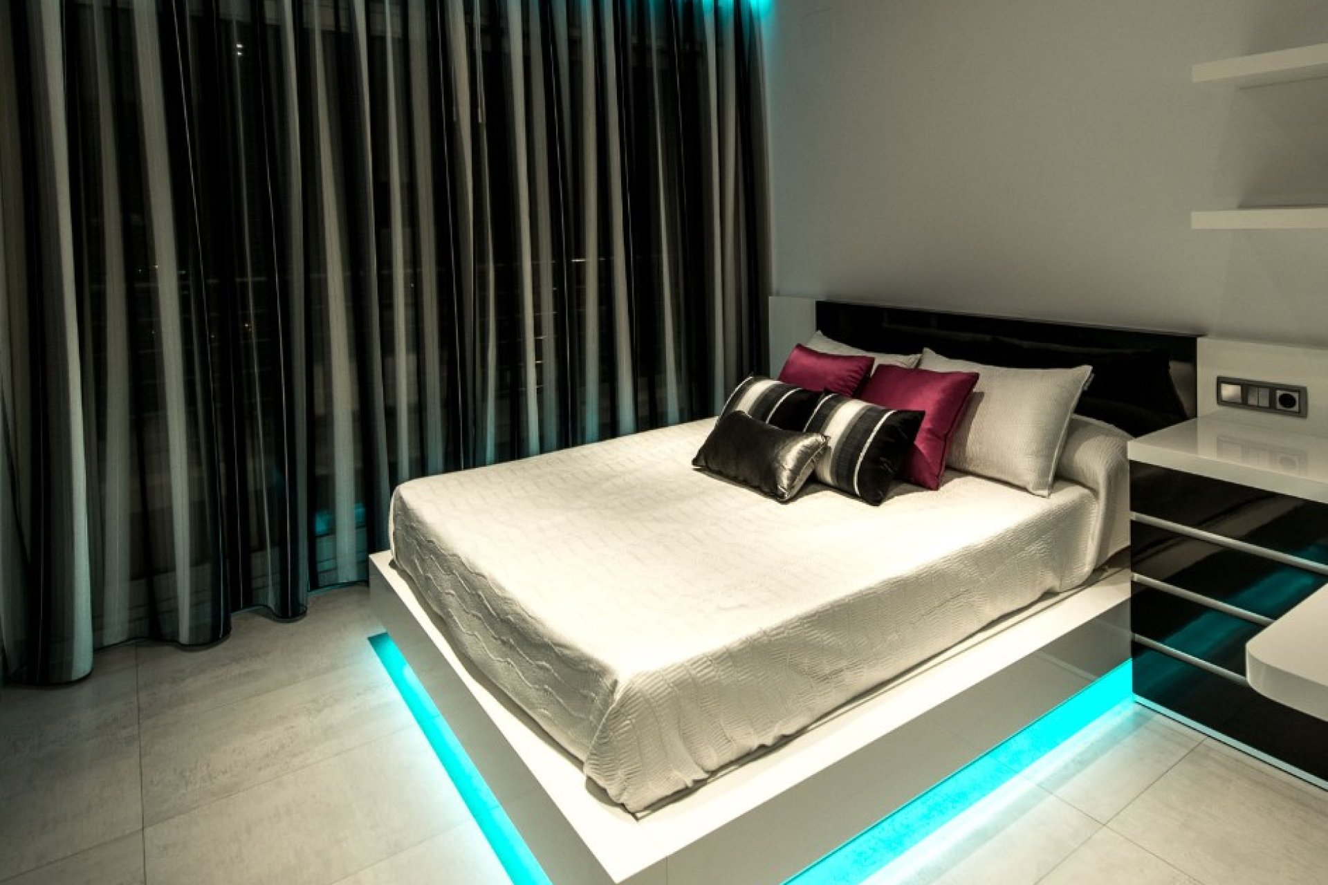 Odsprzedaż - Willa - Calpe - Zona Puerto Blanco - Maryvilla