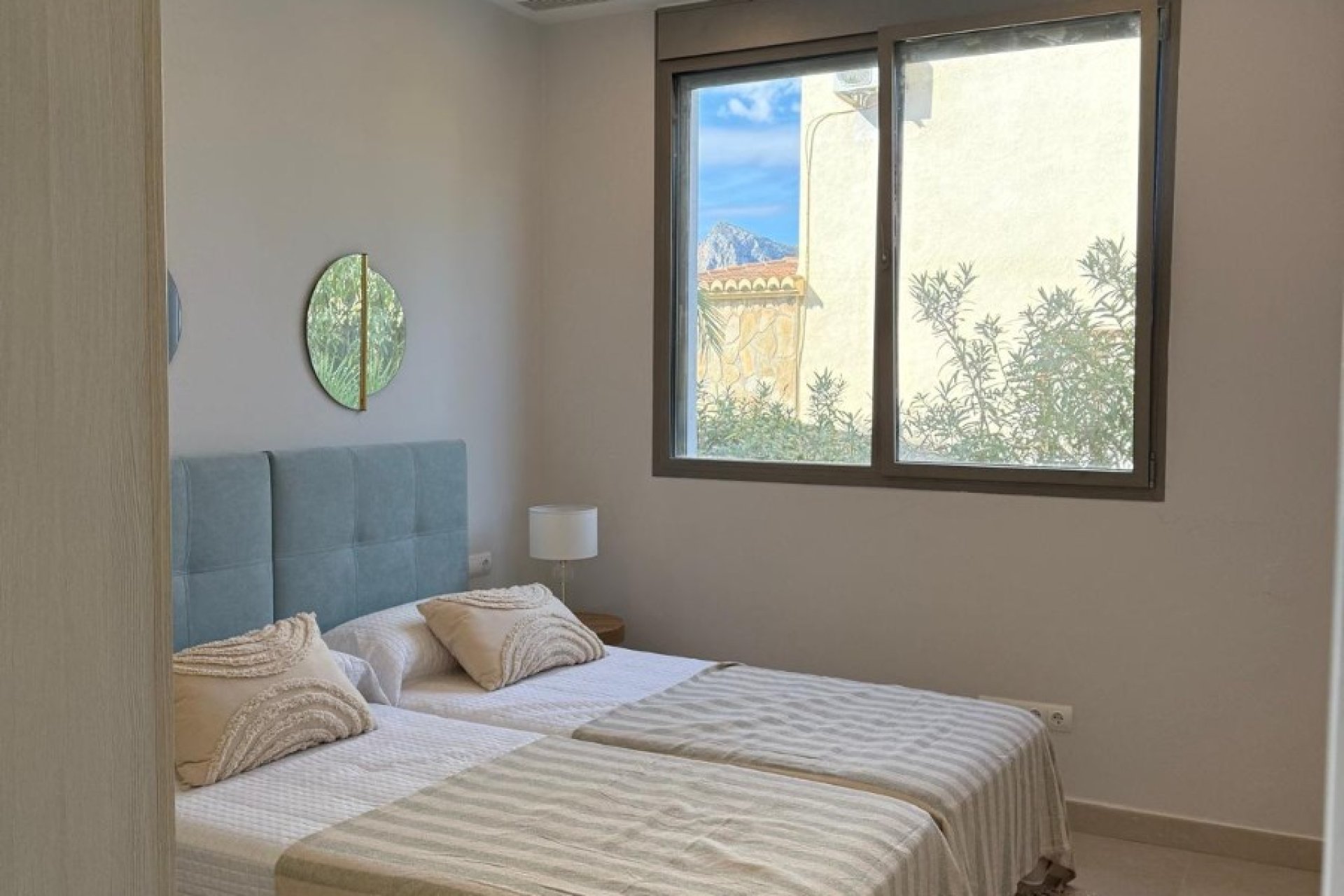 Odsprzedaż - Willa - Calpe