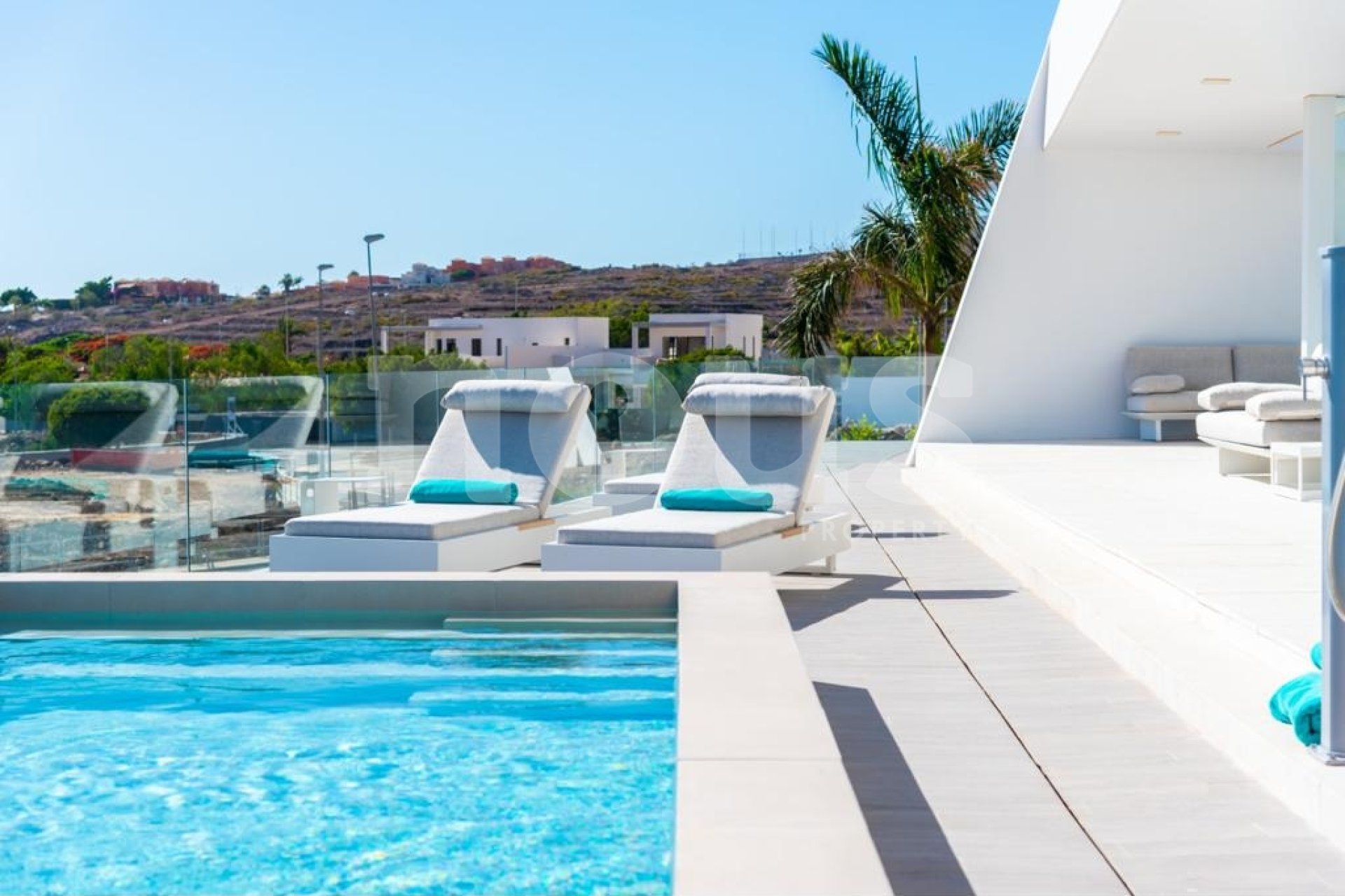 Odsprzedaż - Willa - Costa Adeje (La Caleta) - Villa Yacht