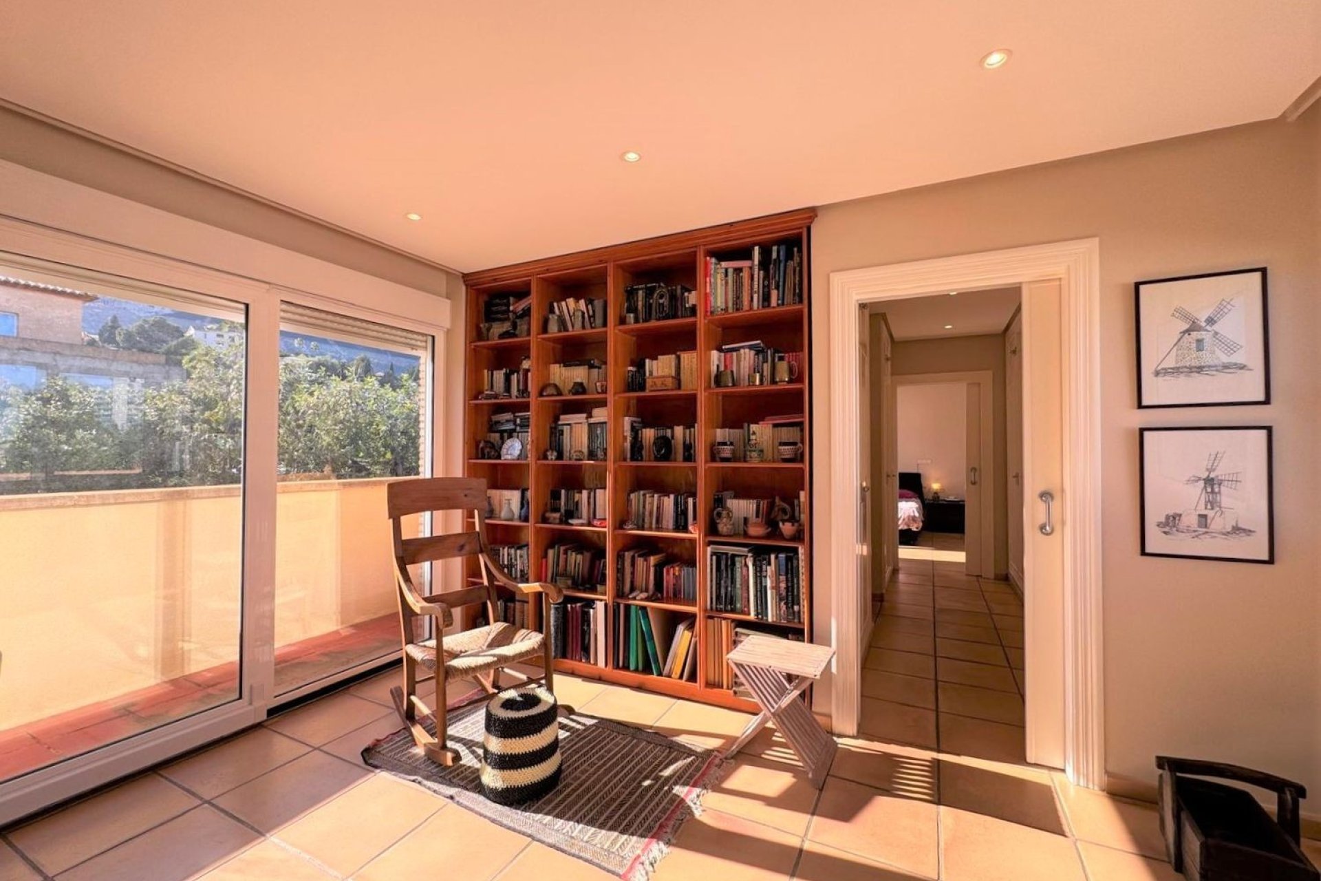 Odsprzedaż - Willa - Denia