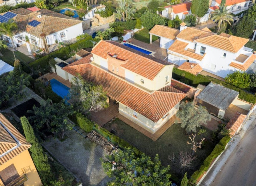 Odsprzedaż - Willa - Denia