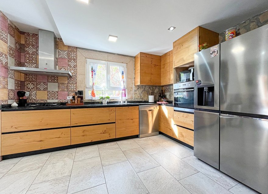 Odsprzedaż - Willa - El Toro