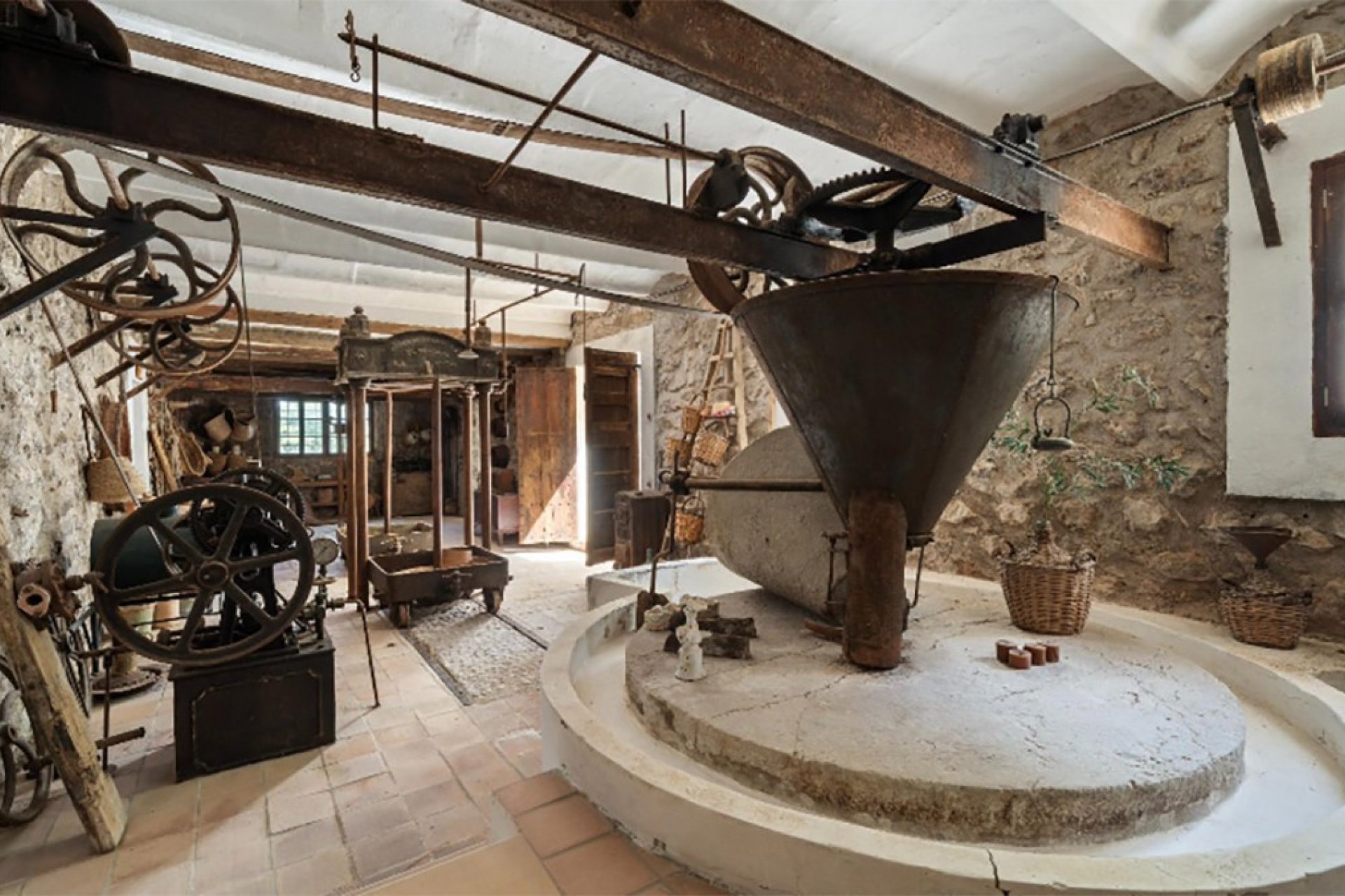 Odsprzedaż - Willa - Escorca