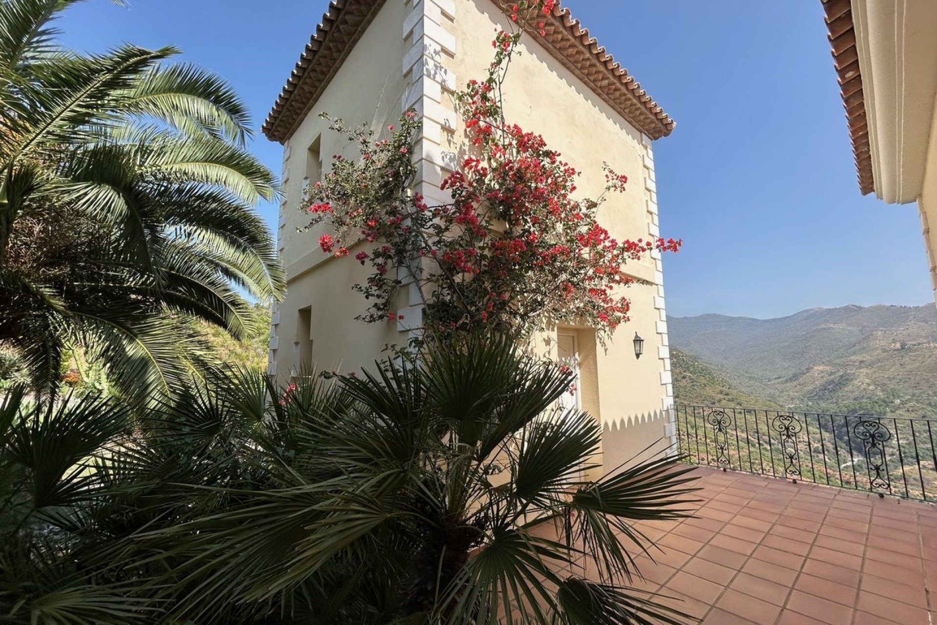 Odsprzedaż - Willa - Еstepona - Costa del Sol