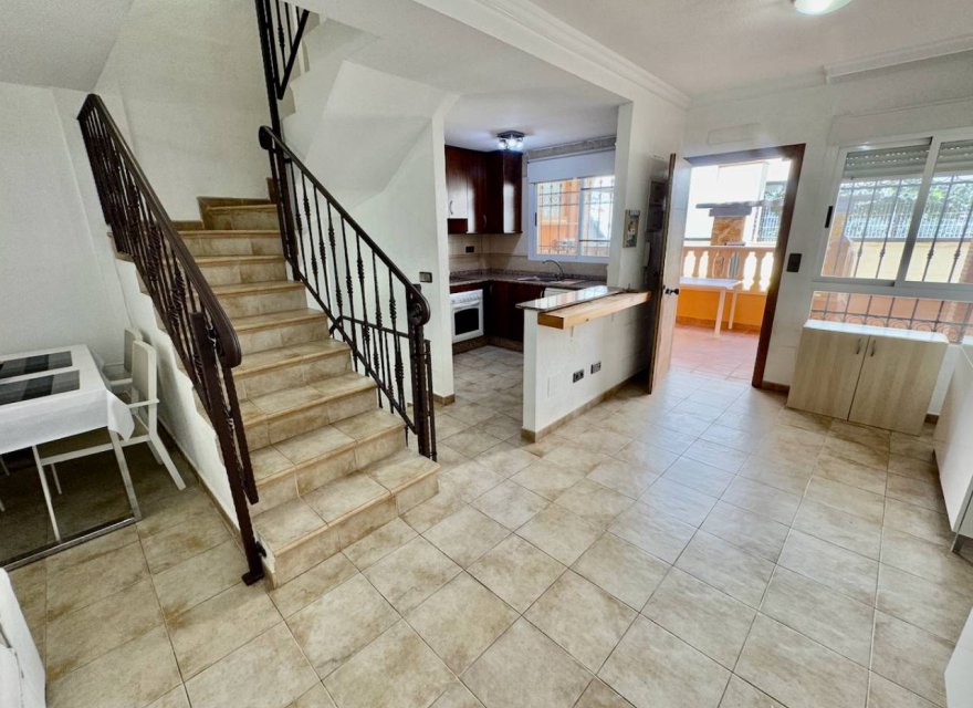 Odsprzedaż - Willa - Guardamar del Segura