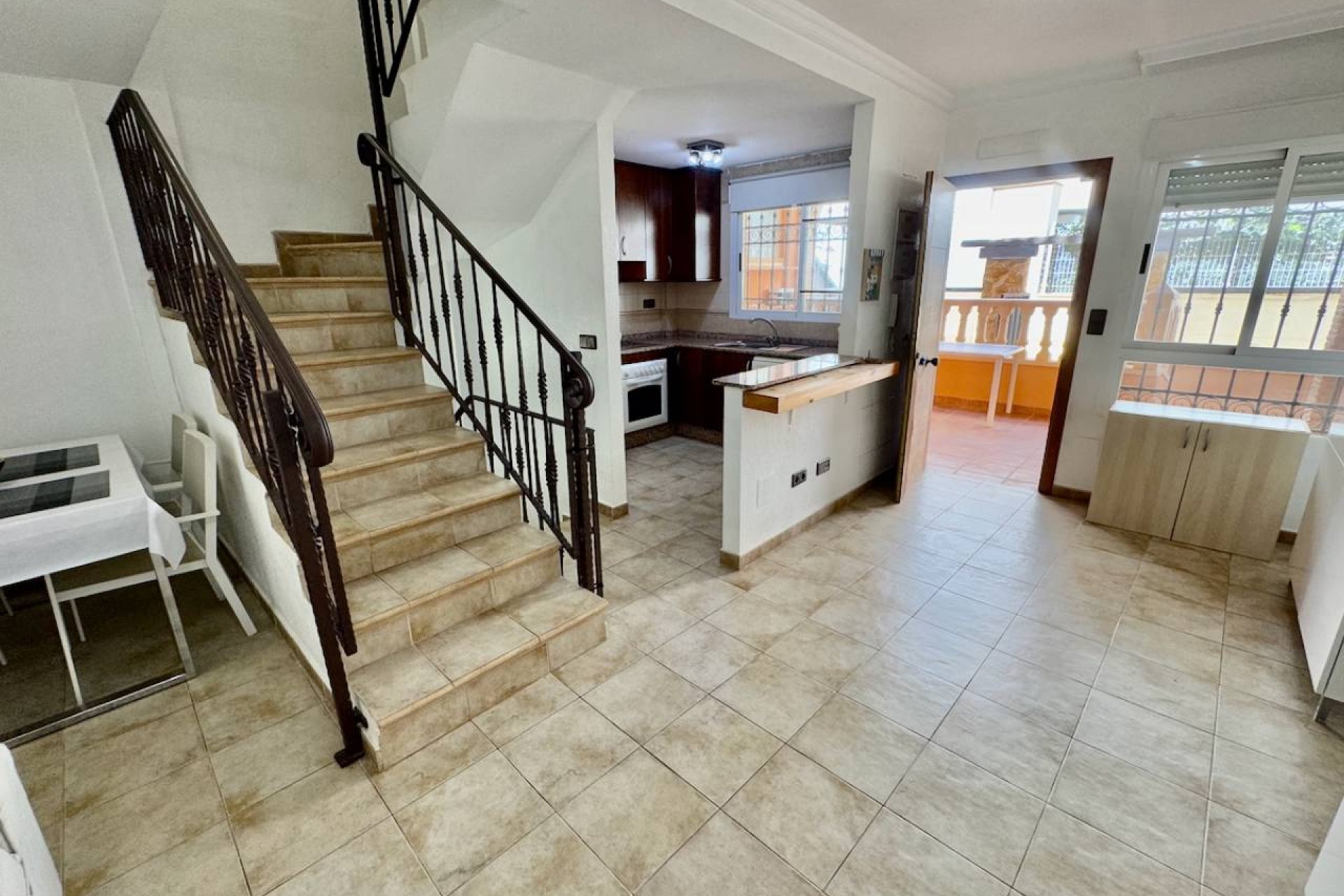 Odsprzedaż - Willa - Guardamar del Segura